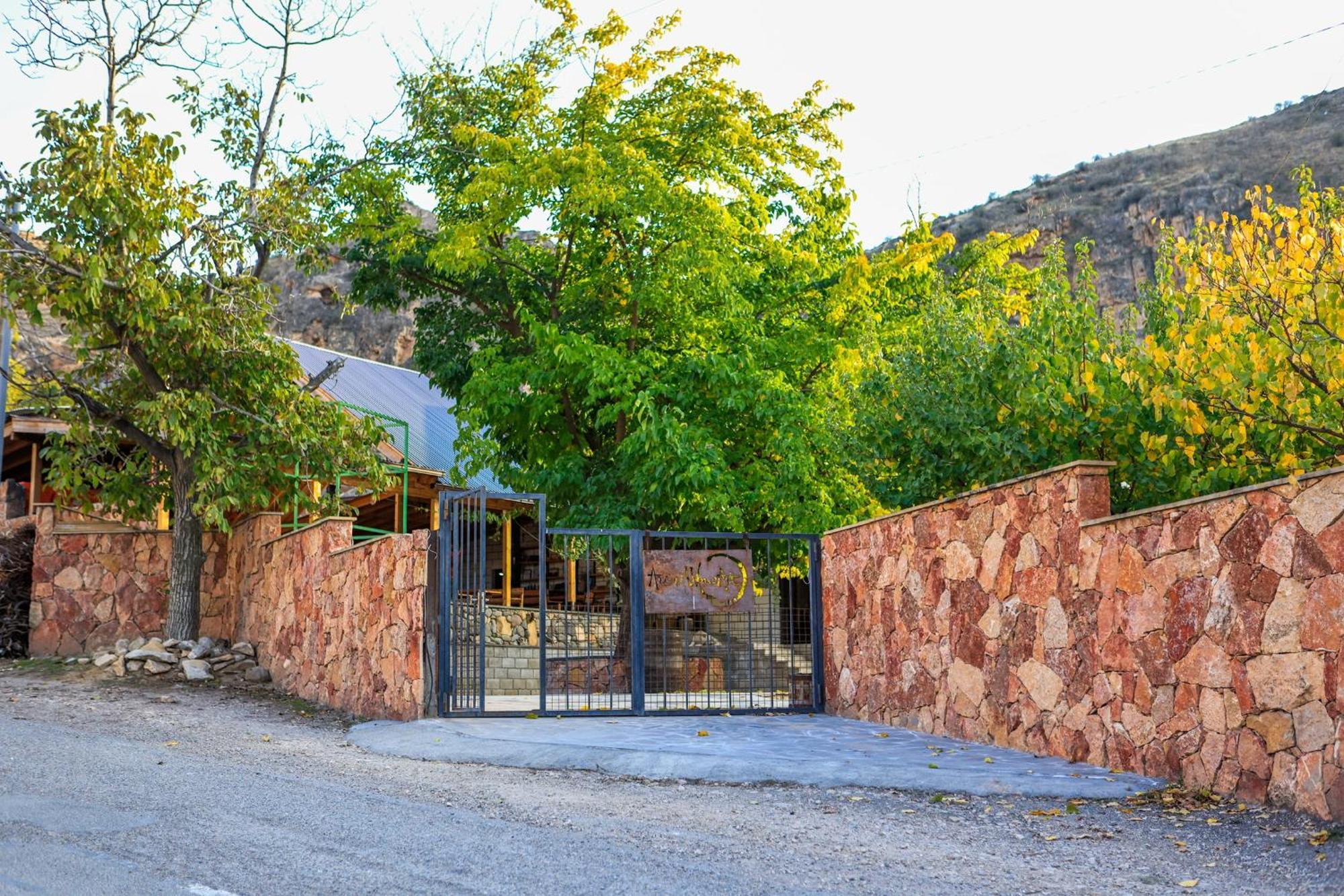 Areni Wine Art Bed and Breakfast Buitenkant foto